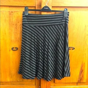 Knee length comfy skirt